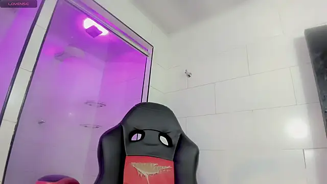 madison mujica  online show from 04-14-26, 11:04