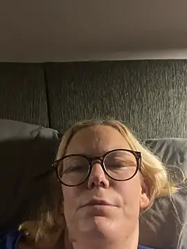 Amelie BlondeXX online show from 03-04-26, 04:20