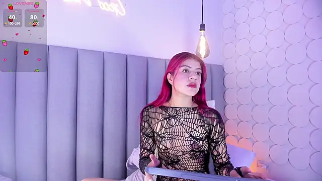anthonellalux online show from 07-25-26, 04:24