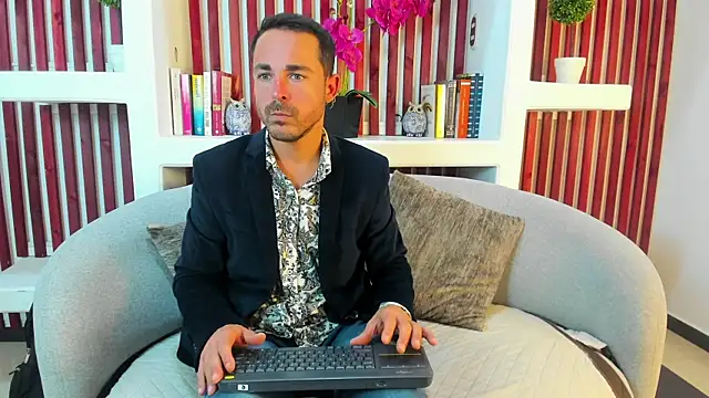 Snapshot of Adams_Sanz chatting on 05-06-26, 07:51 Adams Sanz online show from 05-06-26, 07:51