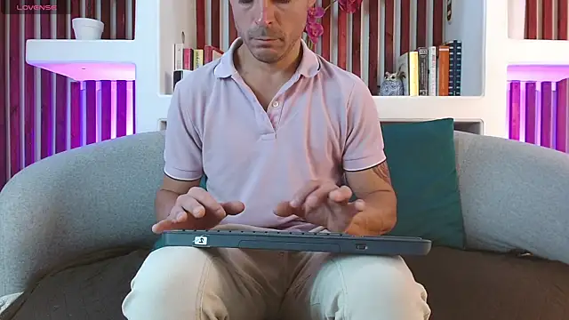 Adams Sanz online show from 03-27-26, 07:26