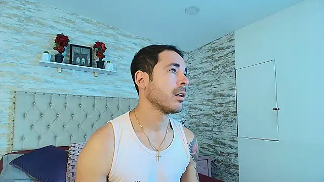 Snapshot of Adams_Sanz chatting on 05-18-26, 07:07 Adams Sanz online show from 05-18-26, 07:07