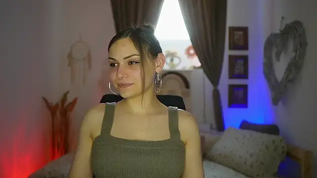 Snapshot of Sidney_Sweety chatting on 05-10-26, 01:14 Sidney Sweety online show from 05-10-26, 01:14