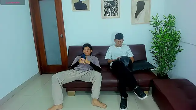 Snapshot of nobodyknows01 chatting on 02-25-26, 12:27 nobodyknows01 online show from 02-25-26, 12:27