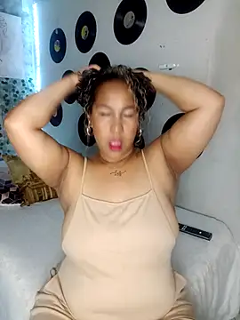 medusafox  online show from 04-07-26, 08:21