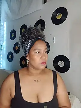 Snapshot of medusafox_ chatting on 04-20-26, 04:04 medusafox online show from 04-20-26, 04:04