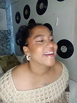 Snapshot of medusafox_ chatting on 07-31-26, 04:45 medusafox online show from 07-31-26, 04:45