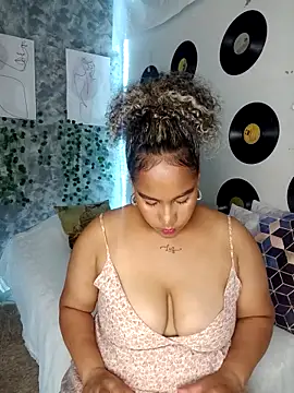 medusafox  online show from 03-28-26, 04:35