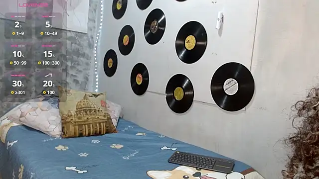 Snapshot of medusafox_ chatting on 03-02-26, 04:35 medusafox online show from 03-02-26, 04:35