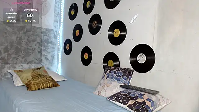 Snapshot of medusafox_ chatting on 02-27-26, 07:35 medusafox online show from 02-27-26, 07:35