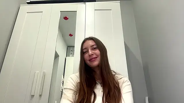 Snapshot of selena_favn chatting on 03-02-26, 05:08 selena favn online show from 03-02-26, 05:08