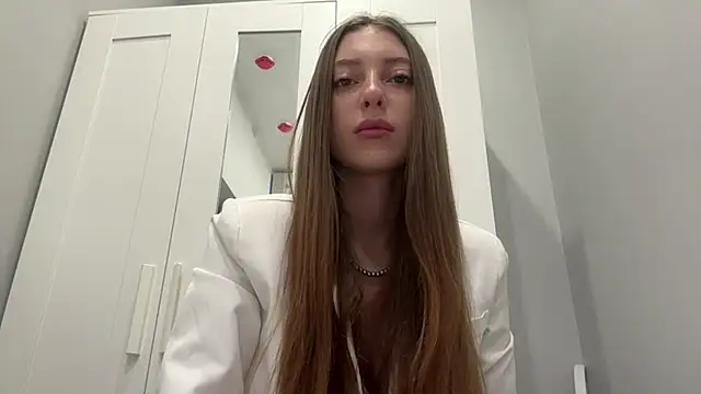 selena favn online show from 03-31-26, 01:18