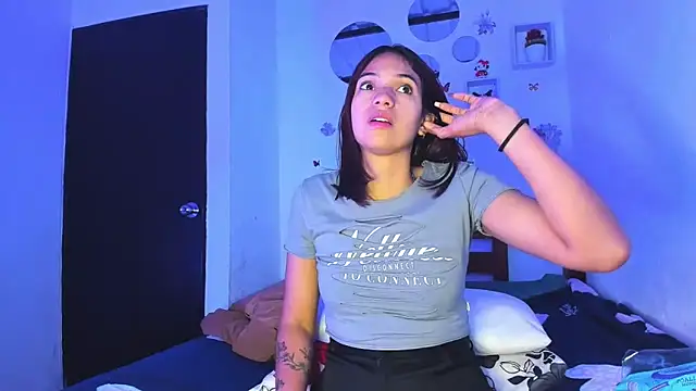 sapphire brown20 online show from 03-21-26, 12:23