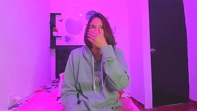 sapphire brown20 online show from 04-18-26, 01:19