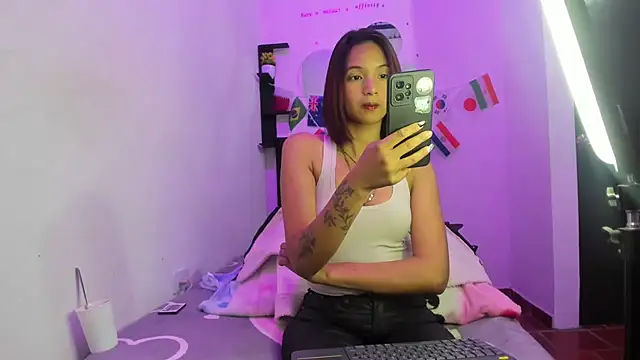 sapphire brown20 online show from 07-10-26, 11:49