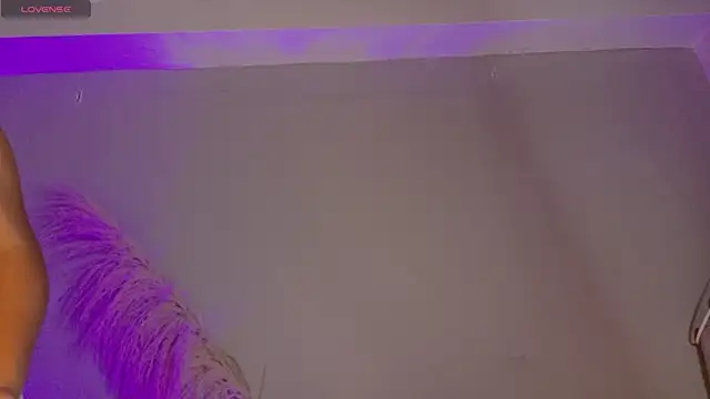 BeckaBlue online show from 04-11-26, 01:15