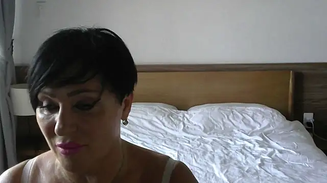 Kleotempt online show from 06-21-26, 06:52