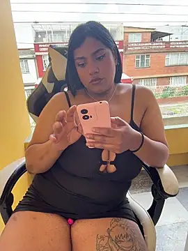 Nahomy firee online show from 03-07-26, 06:02