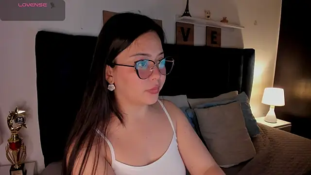 Annye01  online show from 04-22-26, 01:29