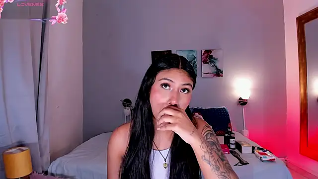 KimTaylorW online show from 06-22-26, 02:50