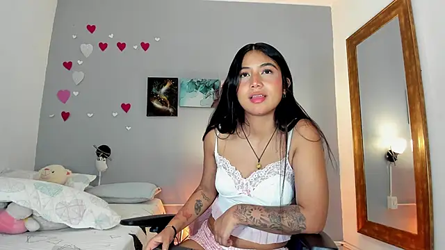 Snapshot of KimTaylorW chatting on 03-11-26, 08:08 KimTaylorW online show from 03-11-26, 08:08