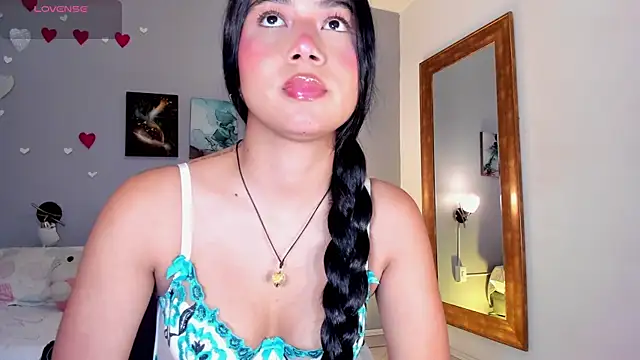 Snapshot of KimTaylorW chatting on 03-25-26, 03:06 KimTaylorW online show from 03-25-26, 03:06