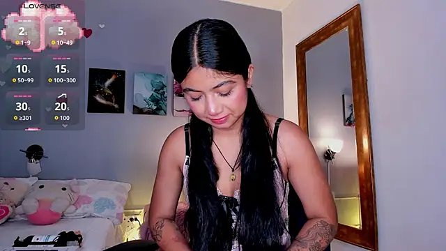 Snapshot of KimTaylorW chatting on 03-19-26, 02:33 KimTaylorW online show from 03-19-26, 02:33