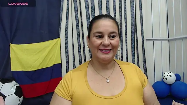 Sharlot curvy online show from 06-22-26, 09:01