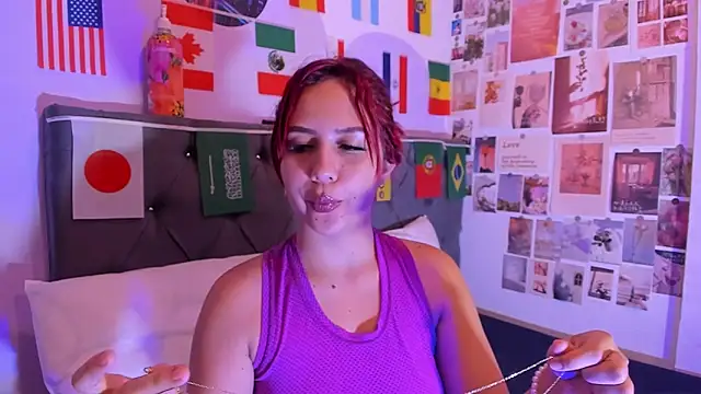 Snapshot of violeta_blaze1 chatting on 06-27-26, 10:32 violeta blaze1 online show from 06-27-26, 10:32