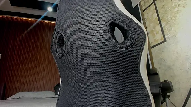 DylanRoyce  online show from 04-17-26, 12:19