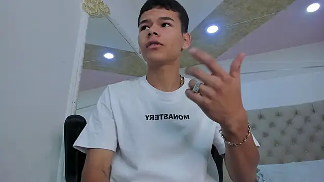 DylanRoyce  online show from 03-21-26, 12:31