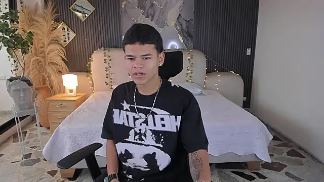 DylanRoyce  online show from 03-06-26, 12:11