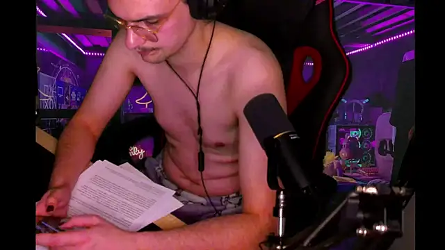 Snapshot of gamergoodboy chatting on 03-02-26, 10:38 gamergoodboy online show from 03-02-26, 10:38