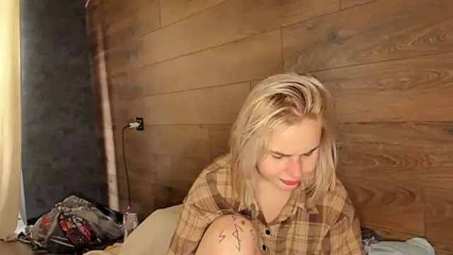 Snapshot of AmmyLuu chatting on 05-01-26, 12:32 AmmyLuu online show from 05-01-26, 12:32