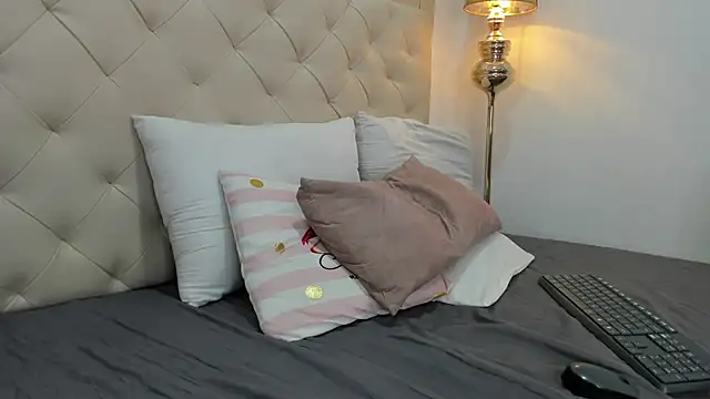 nina joyce online show from 03-02-26, 08:38