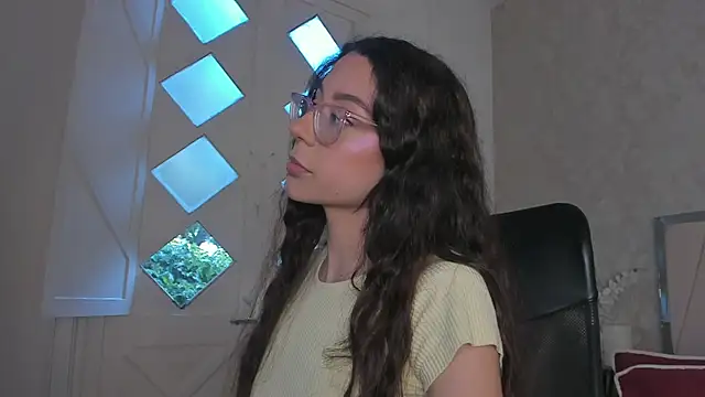 Arii wilde online show from 04-09-26, 01:50