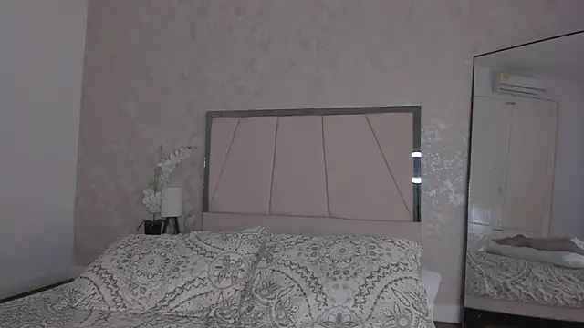 Arii wilde online show from 04-14-26, 12:21