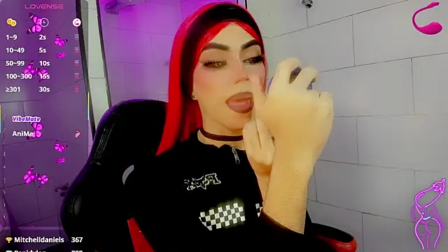 Gema Jones  online show from 04-17-26, 08:11