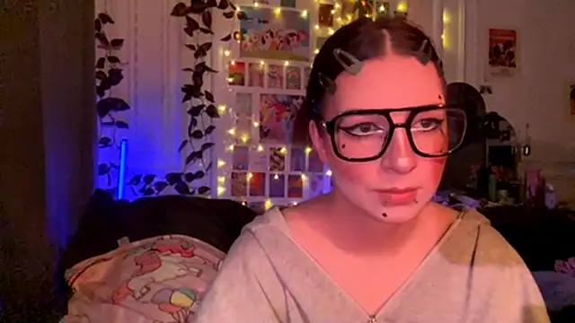 moonvampiq online show from 02-25-26, 10:09