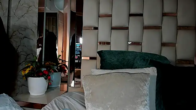 dulce lyraa1 online show from 03-15-26, 08:05