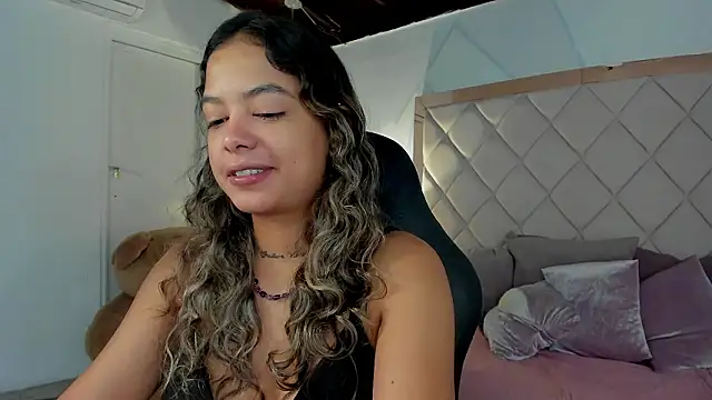 dulce lyraa1 online show from 03-12-26, 05:34