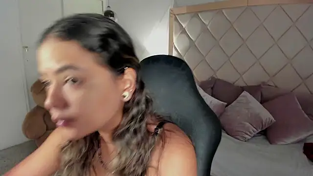 dulce lyraa1 online show from 03-13-26, 04:06