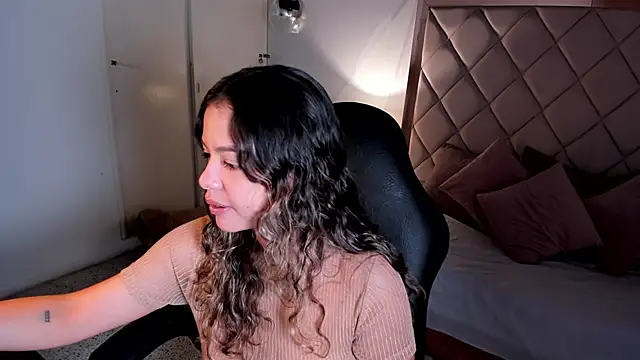 dulce lyraa1 online show from 06-05-26, 05:12