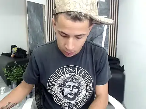 Hollmanhot online show from 04-08-26, 02:02