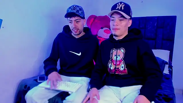 alex and christhoper online show from 03-29-26, 08:27