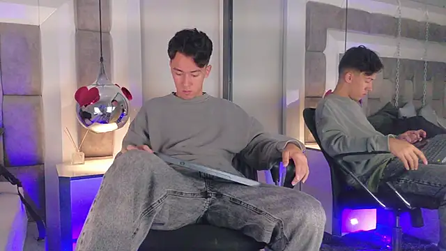 Austin Reedss online show from 04-09-26, 02:01