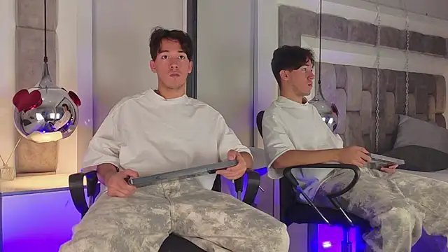 Austin Reedss online show from 04-04-26, 02:12