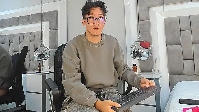 Austin Reedss online show from 02-24-26, 03:24