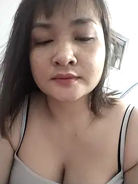 Snapshot of Jeassi-sica01 chatting on 02-25-26, 05:40 Jeassi-sica01 online show from 02-25-26, 05:40