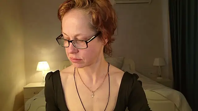 LioraWeiss online show from 03-26-26, 09:51